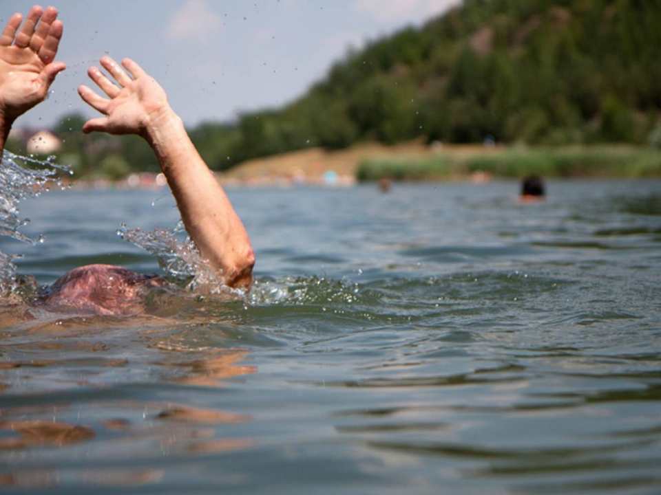 Image for Неизвестный мужчина утонул на Мещерском озере 13 июля 