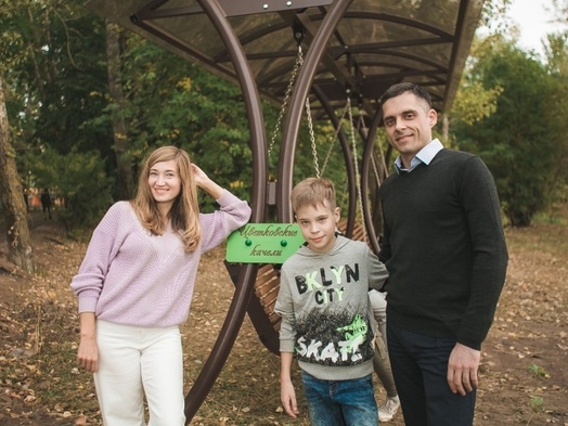 Image for В парке «Швейцария» установили качели по эскизам девятилетнего нижегородца
