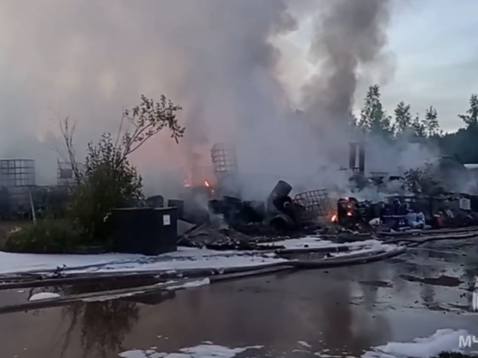 Image for Названа вероятная причина пожара на производственной площадке в Канавине