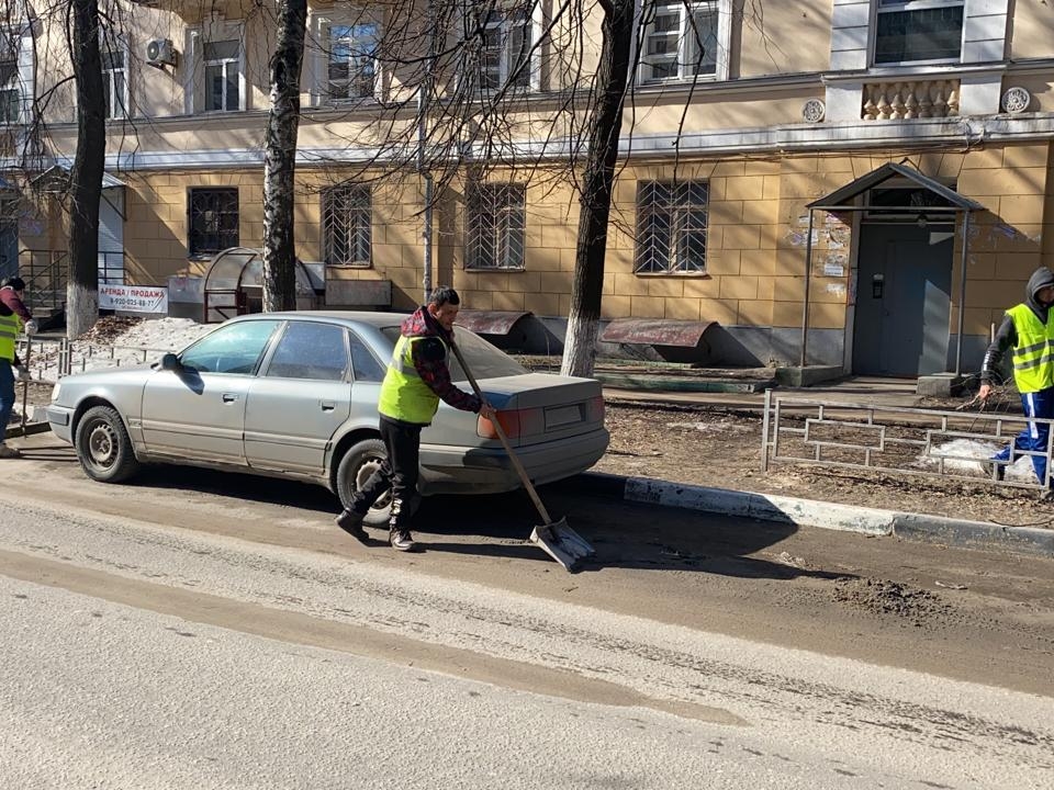 Image for Комплексную уборку дорог проводят в Сормовском районе Нижнего Новгорода