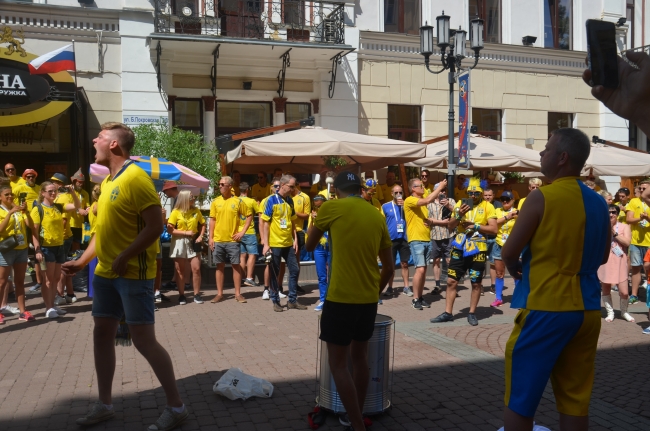 Image for Покровка желтого цвета: в город приехали шведы