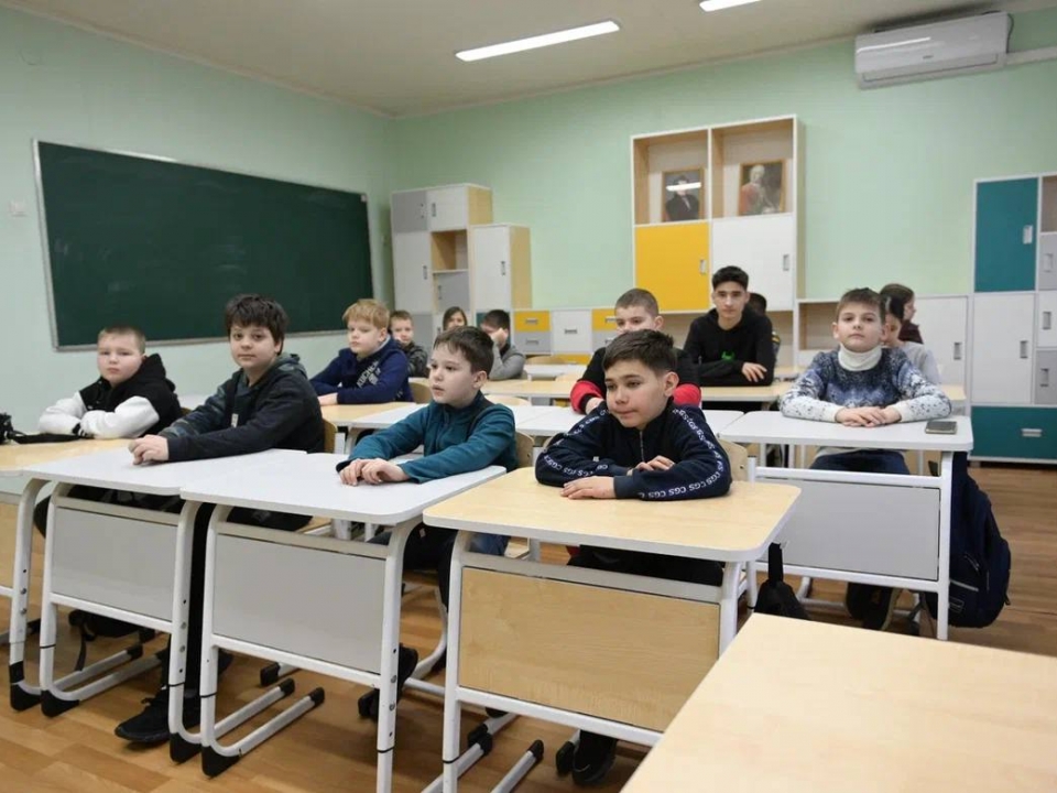 Image for Более 20 детей вернулись в Белгород из лагеря в Нижегородской области