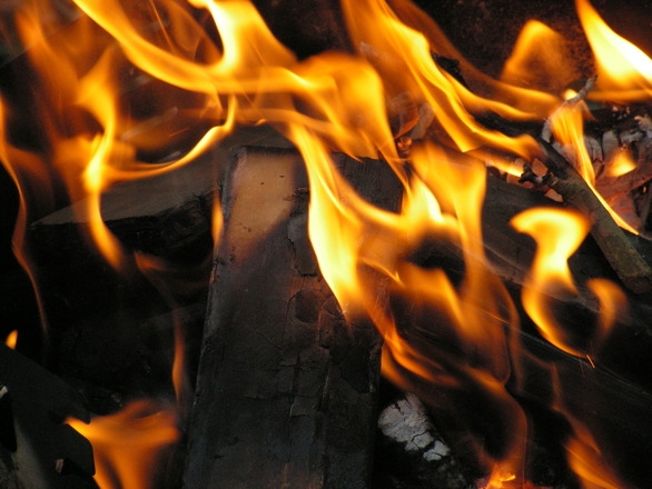 Две пилорамы загорелись одновременно в разных районах Нижегородской области