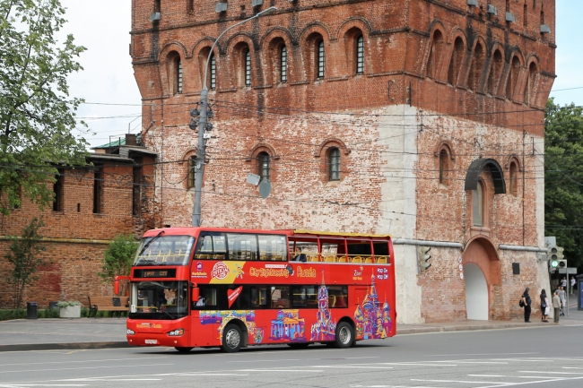 Image for Двухэтажные автобусы курсируют по Нижнему Новгороду