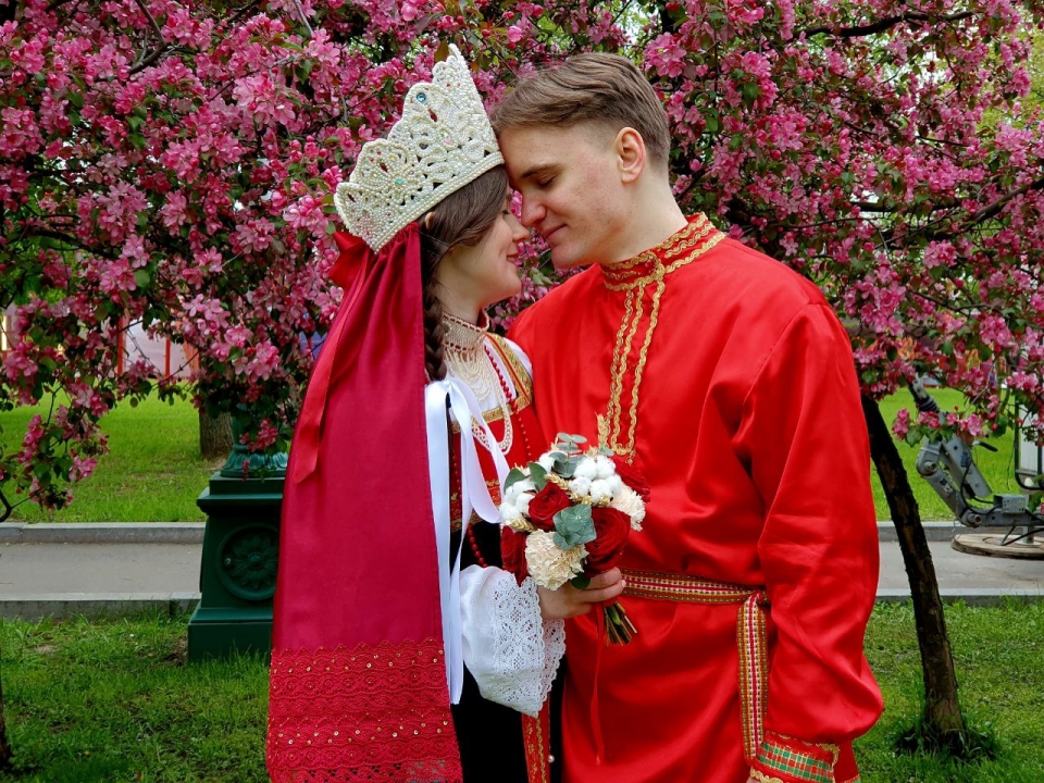 Image for Нижегородцы поженились во время массовой регистрации брака на ВДНХ