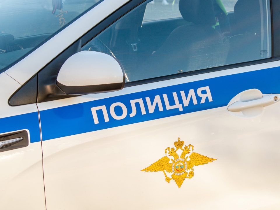 Image for Неизвестная женщина повредила четыре машины в Нижнем Новгороде