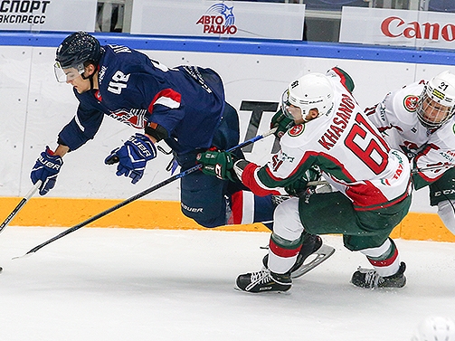 Молодёжный хоккейный клуб «Чайка» в Нижнем Новгороде в повторном матче уступил «Ирбису» из Казани