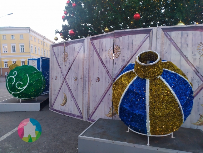 Image for Новогоднюю ель поставили на центральной площади Нижнего Новгорода