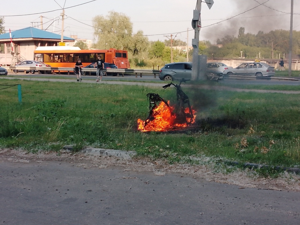 Image for Скутер загорелся в Автозаводском районе Нижнего Новгорода 1 июля