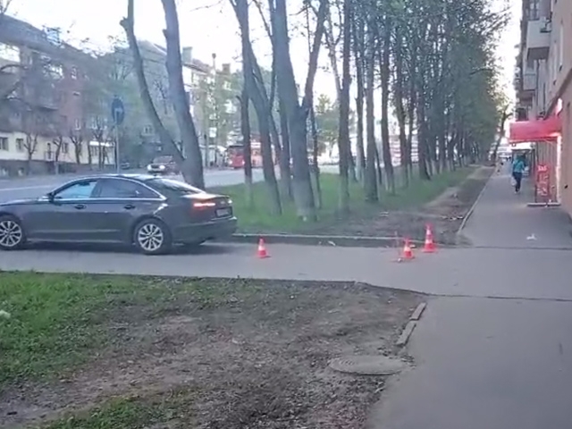 Image for Подросток на самокате врезался в Audi в Нижнем Новгороде
