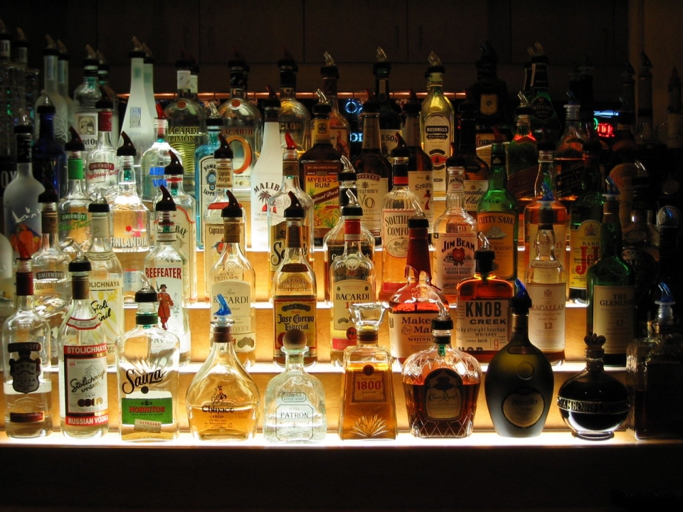 Image for Возраст продажи алкоголя в России могут поднять с 2020 года