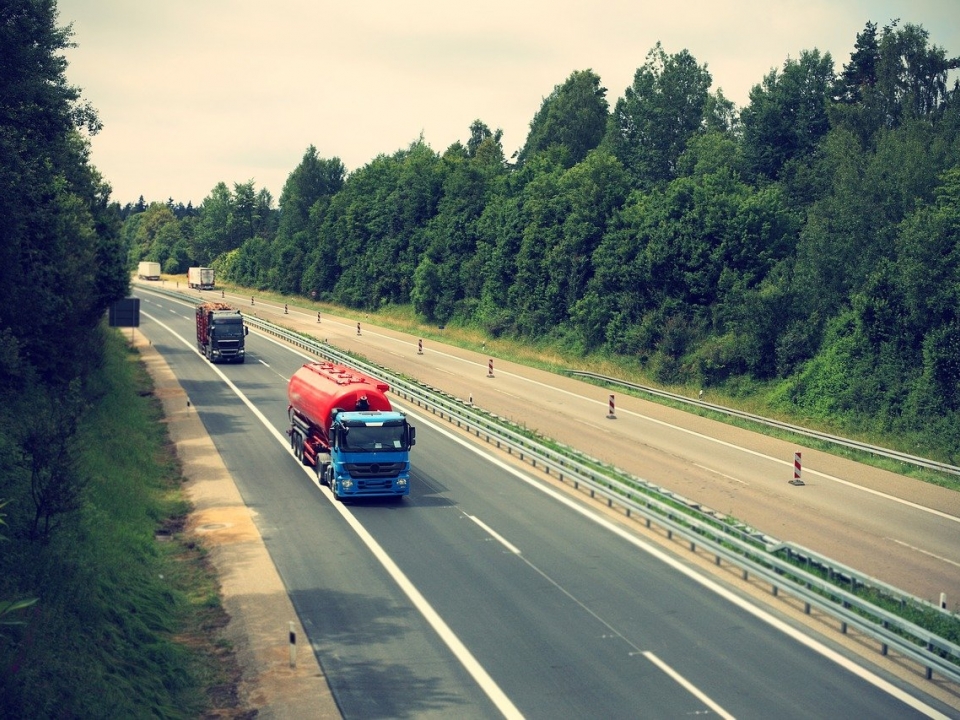 Image for Движение ограничено на трассе М-7 в Нижегородской области из-за ДТП с грузовиком