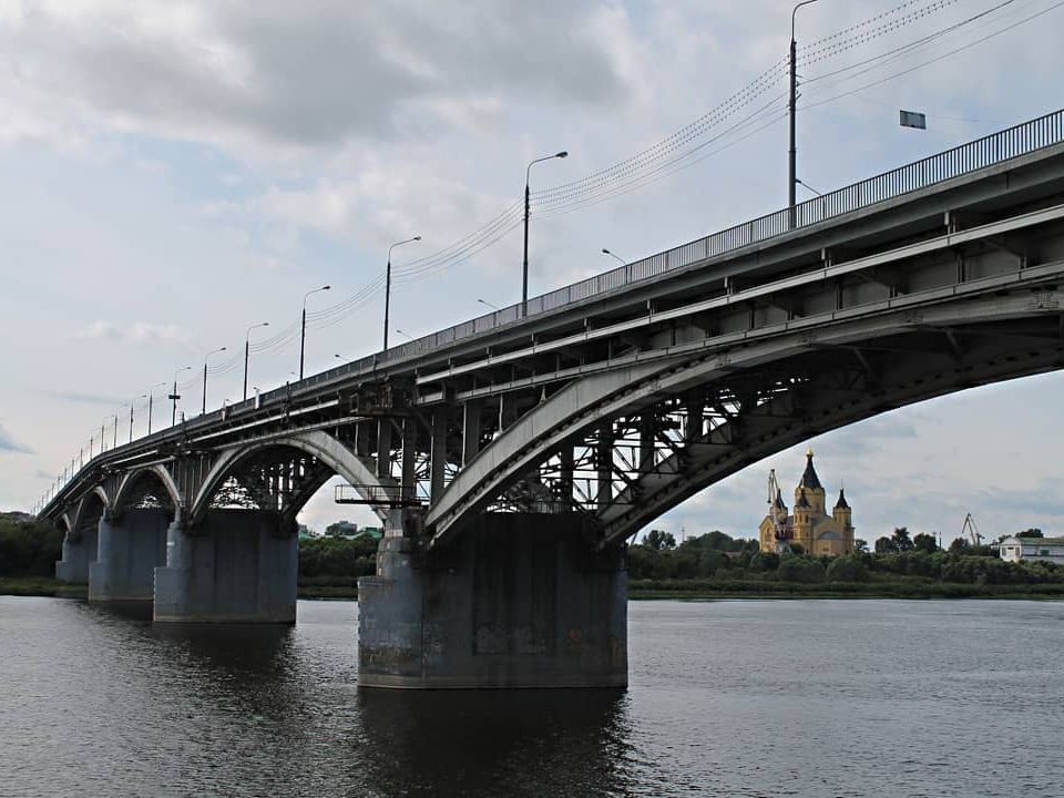 Image for Владимир Панов поинтересовался у нижегородцев, стала ли меньше пробка на Канавинском мосту