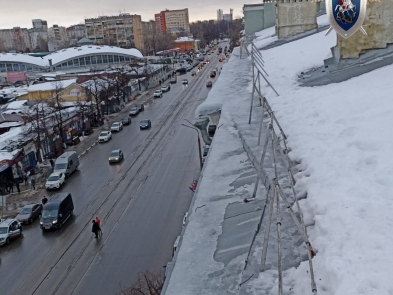 Image for Предпринимателя осудят за падение ледяной глыбы на нижегородца