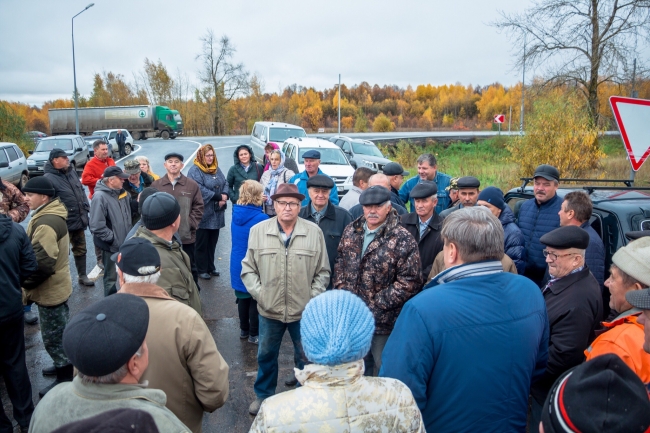 Жители Лысковского района Нижегородской области перекрыли федеральную трассу М-7 из-за запрета левых поворотов