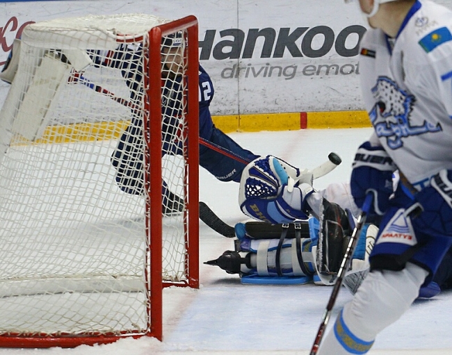 Image for Торпедовцы спасли второй домашний матч плей-офф против «Барыса»