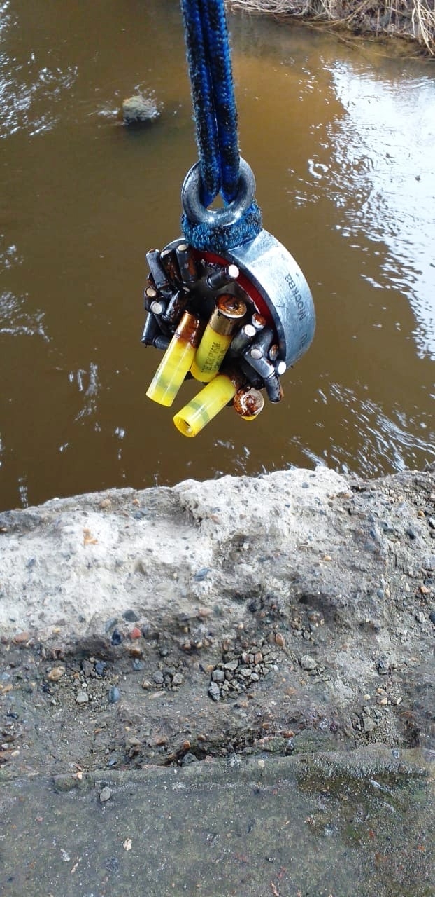 Image for 700 патронов нашли в реке в Городецком районе