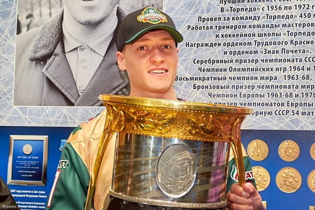 Image for Алексей Потапов привёз Кубок Гагарина в Нижний Новгород