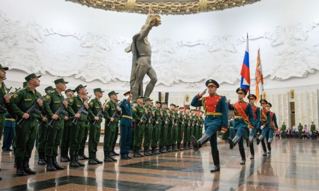 Image for Новобранцы Преображенского полка из Нижегородской области приняли присягу 