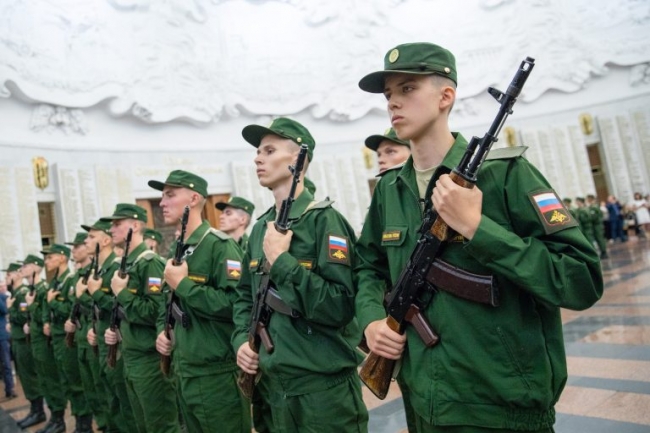 Image for Новобранцы Преображенского полка из Нижегородской области приняли присягу 