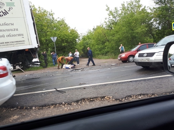Image for Опубликованы фото и видео столкновения грузовика с автобусом в Дзержинске