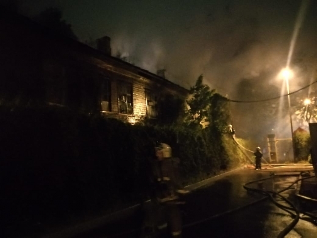 Image for Расселенный дом загорелся ночью в Нижегородском районе