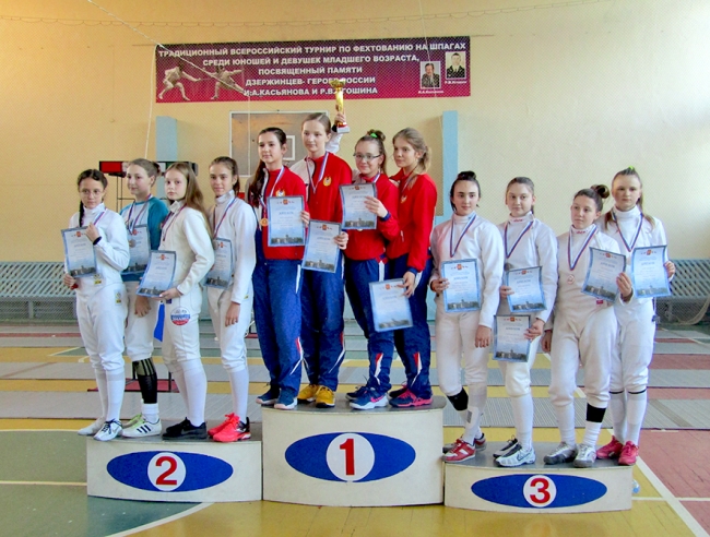 Image for Спортсмены СК «Знамя» привезли три награды со Всероссийского турнира по фехтованию на шпагах