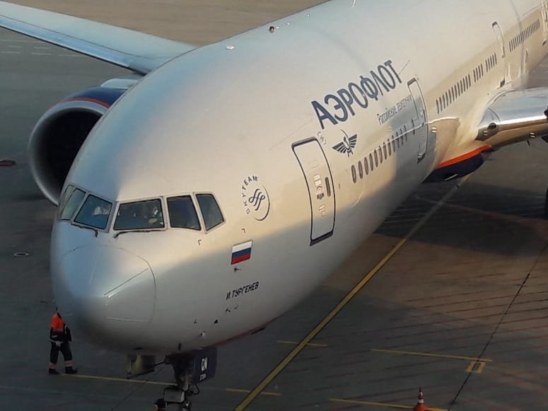 Самолёт Boeing-777-300ER «Иван Тургенев» авиакомпании «Аэрофлот» авиарейса Владивосток–Москва совершил вынужденную посадку в аэропорту «Стригино» в Нижнем Новгороде