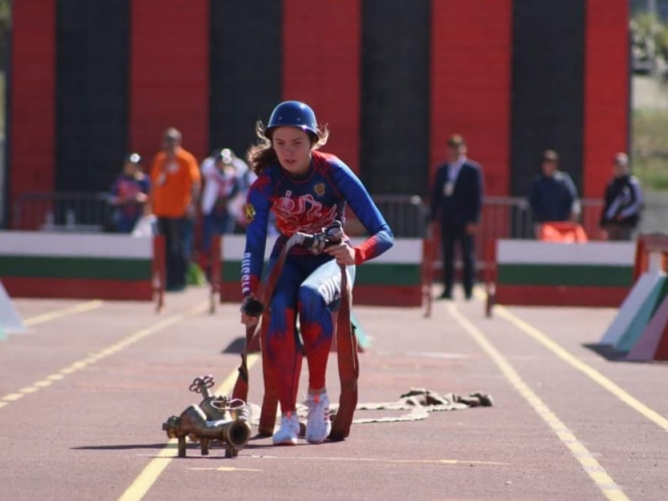 Олеся Ценова из Нижнего Новгорода завоевала вторую медаль чемпионата мира по пожарно-спасательному спорту