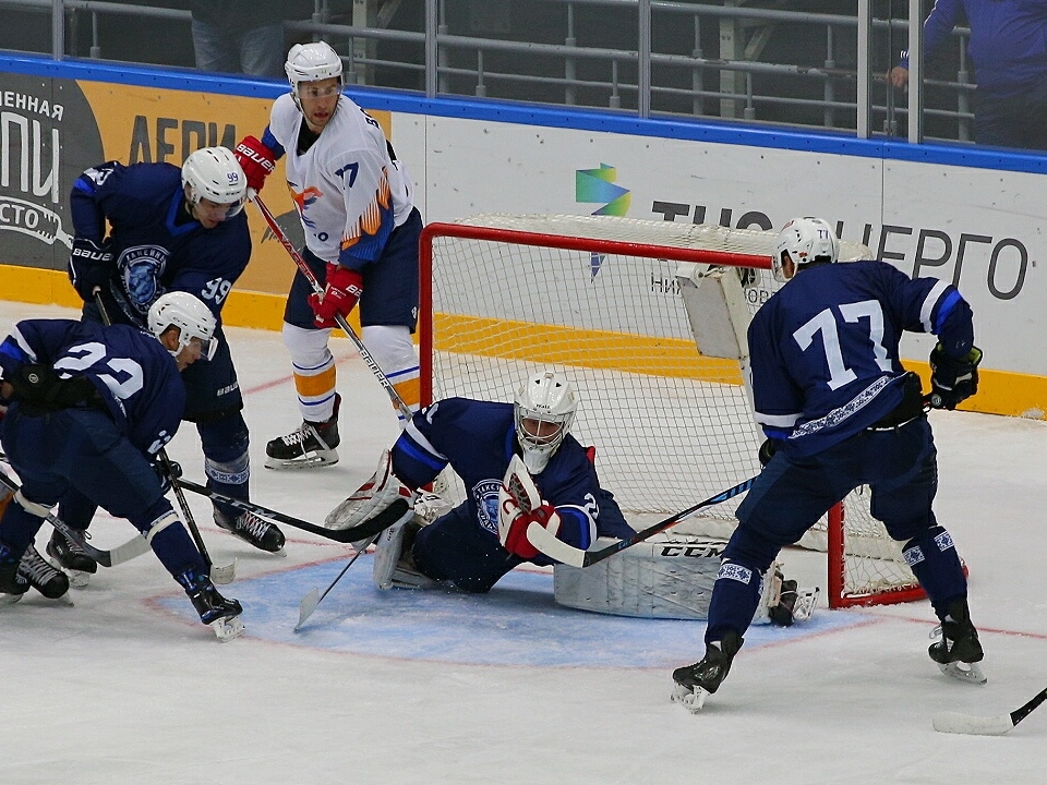 Хоккейный клуб «Динамо» из Минска в Нижнем Новгороде одержал победу в первом матче Кубка губернатора Нижегородской области