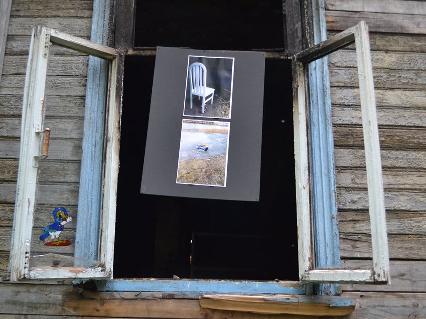 Фотовыставка появилась в окнах сгоревшего нижегородского дома