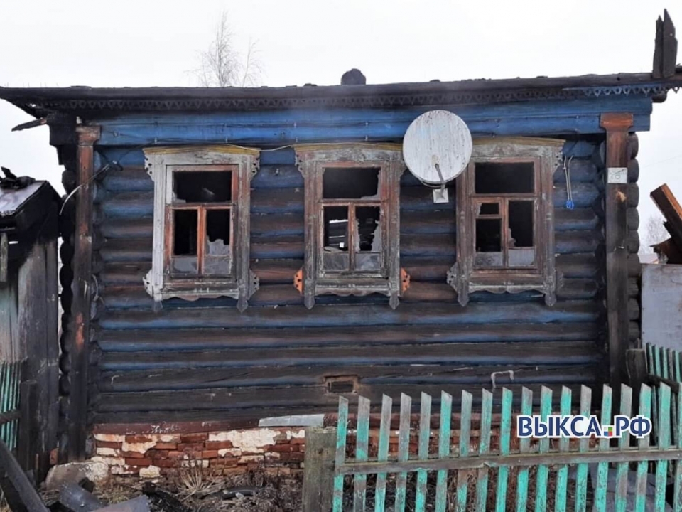 Image for 21 человек тушили пожар в Выксунском районе