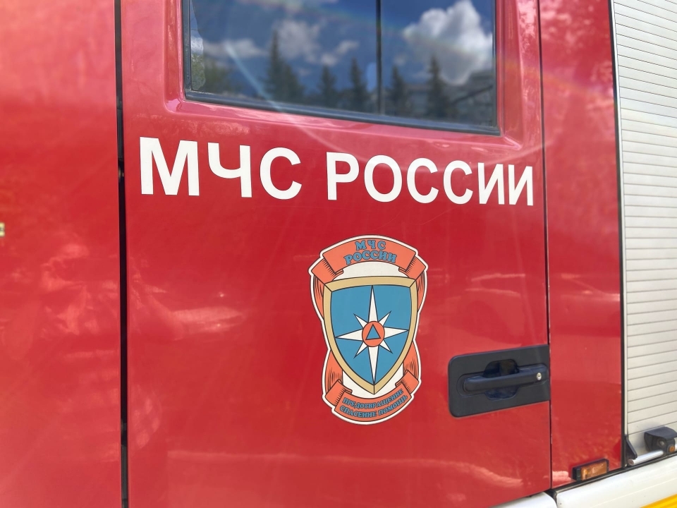 Image for Жилой дом загорелся из-за удара молнии в Нижнем Новгороде 9 августа