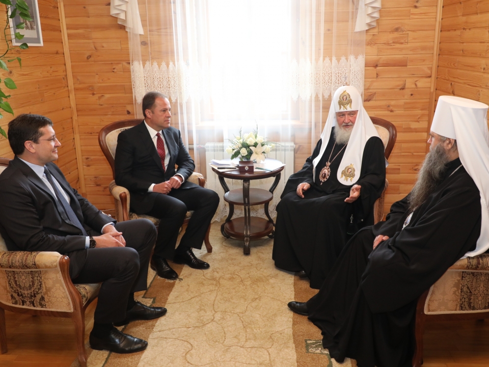 Image for Патриарх Кирилл провёл встречу с Игорем Комаровым и Глебом Никитиным