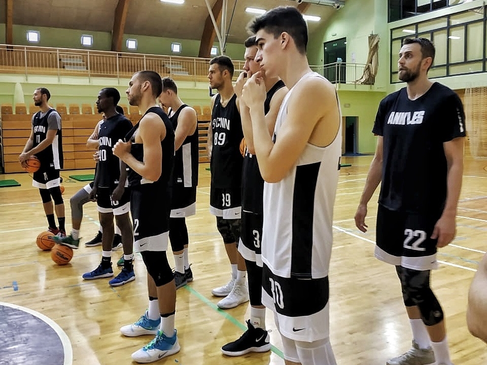 Баскетбольный клуб «Нижний Новгород» обыграл «Цедевиту-Олимпию» на сборах в Словении