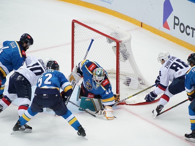 Хоккейный клуб «Торпедо» из Нижнего Новгорода на выезде проиграл «Сочи»