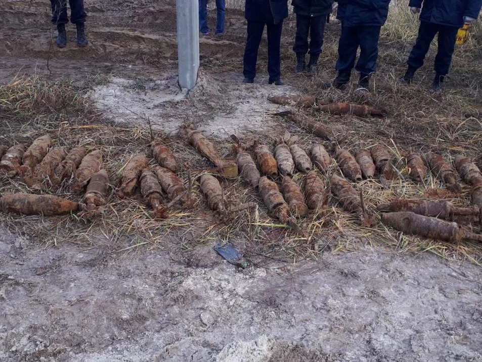40 артиллерийских противотанковых 125 мм снарядов обнаружили во время земляных работ в городе Дзержинске Нижегородской области