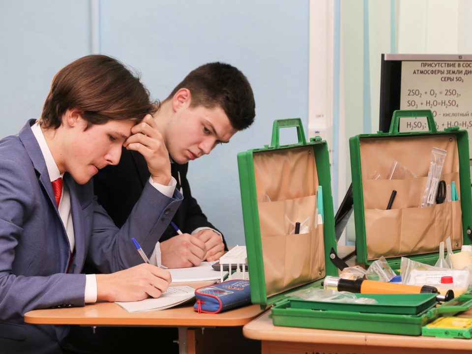 Четыре школы и лицей Нижнего Новгорода получили микролаборатории
