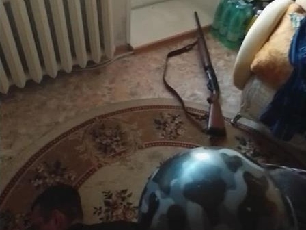 Image for Пьяный нижегородец устроил стрельбу из ружья с балкона своего дома