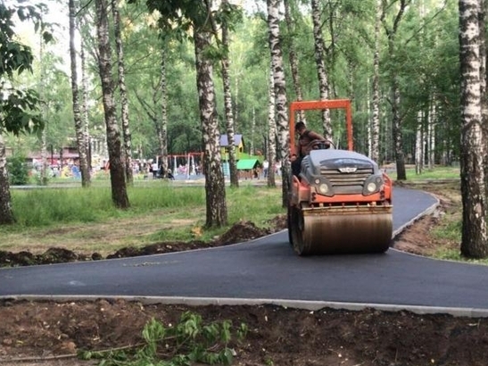 В парке Пушкина появились взрослая и детская велодорожки