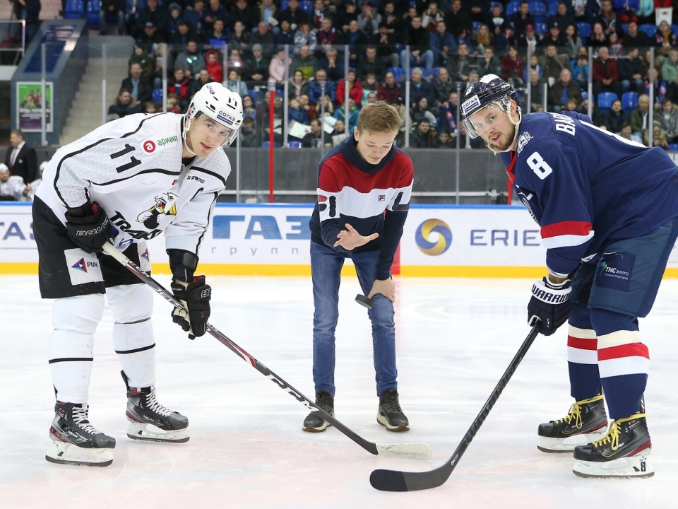 Image for Нижегородские хоккеисты провели три благотворительных матча в помощь тяжелобольным детям 