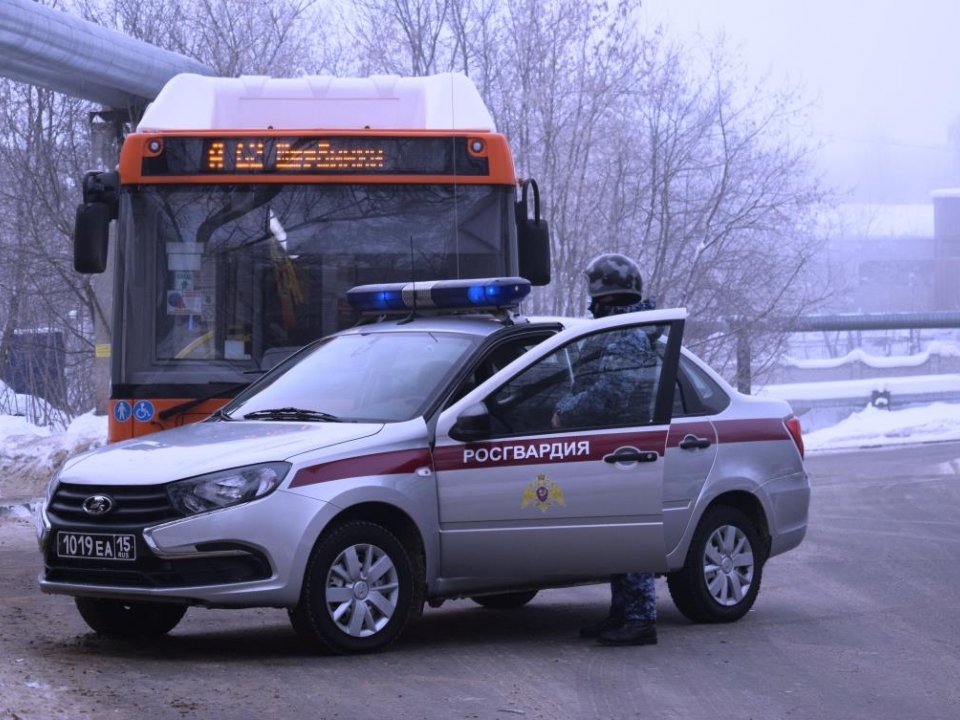 Image for Тревожные кнопки вызова Росгвардии появятся в нижегородских автобусах и «скорых»