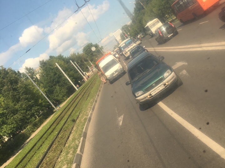Маршрутка с пассажирами врезалась в ГАЗель у станции Варя в Нижнем Новгороде