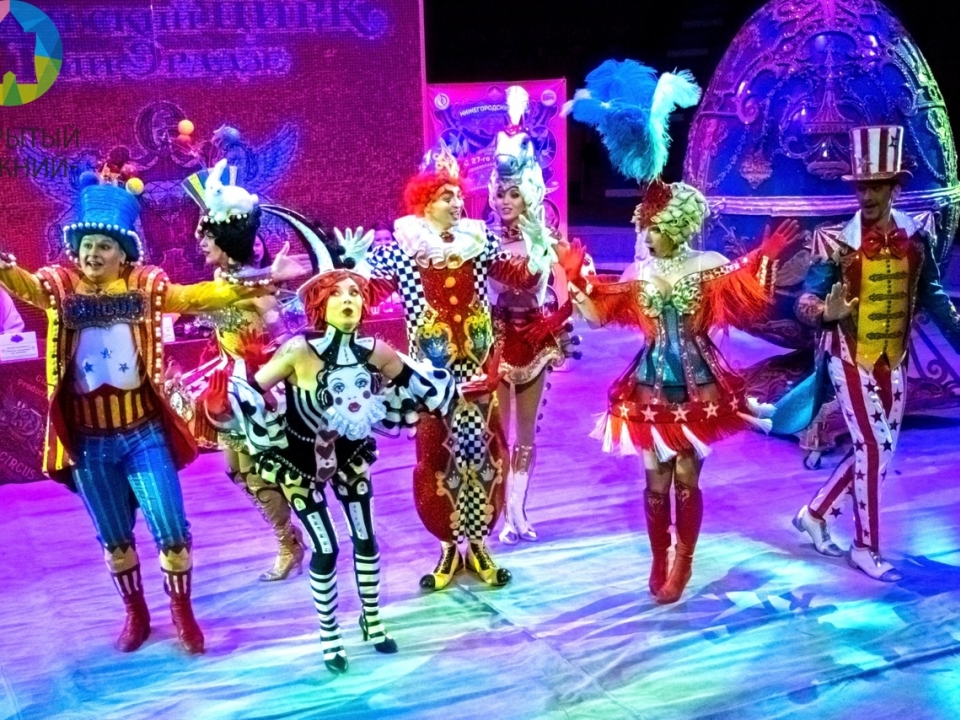 Более 100 артистов, 300 костюмов и 18 фур декораций: шоу Гии Эрадзе «Бурлеск» продолжает гастроли  в Нижнем Новгороде 