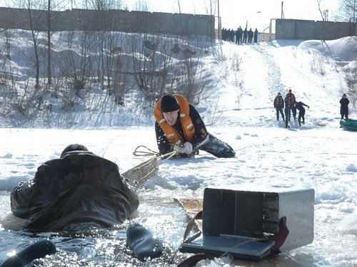 Image for Два человека погибли, провалившись под лёд в Нижегородской области