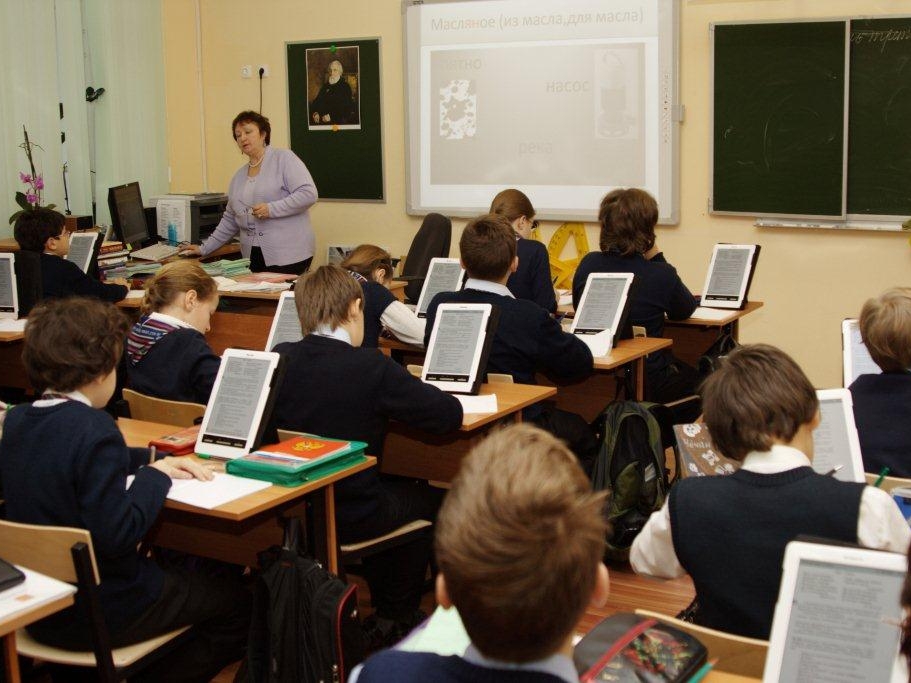 Image for Суд обязал школу №103 в Нижнем Новгороде сократить число учащихся в классах