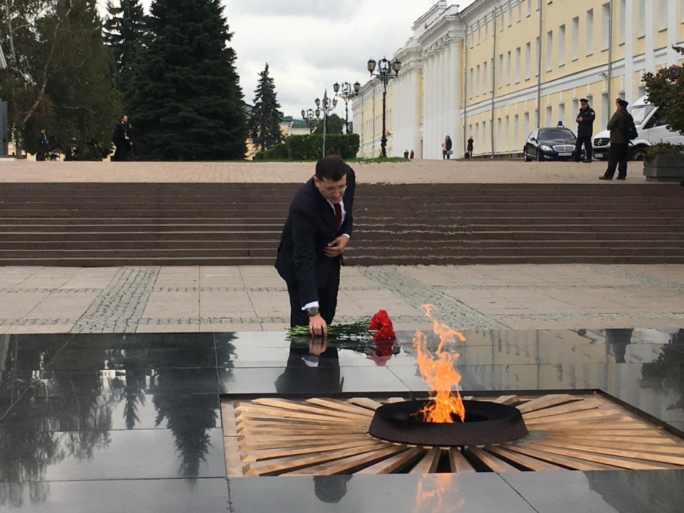 Image for Глеб Никитин возложил цветы к Вечному огню в Нижегородском кремле 