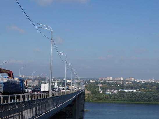 Image for Архитектурную подсветку начали устанавливать на Мызинском мосту в Нижнем Новгороде