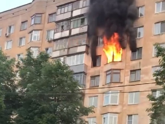 Четыре человека пострадали на пожаре на ул.Октябрьской Революции в Нижнем Новгороде