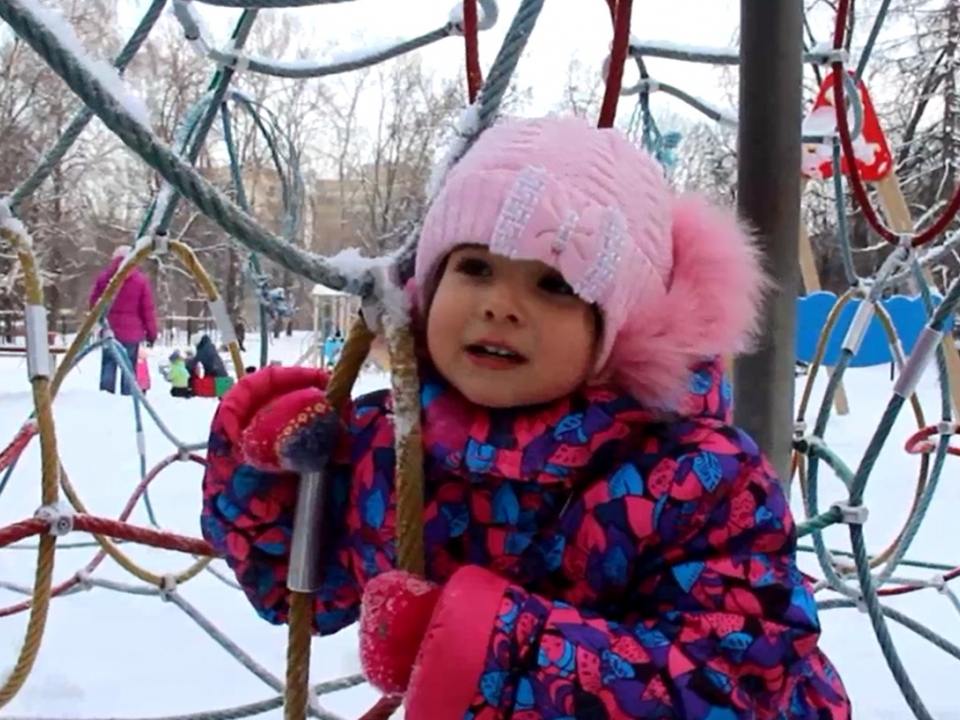 Дети в Нижнем Новгороде забавно отвечают на вопросы про Новый год
